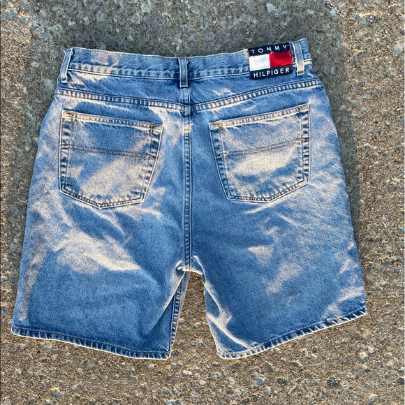 Vintage Tommy Hilfiger Shorts - Picture 3 of 4